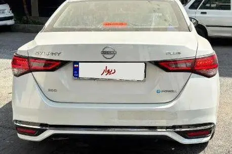 نیسان،  سیلفی