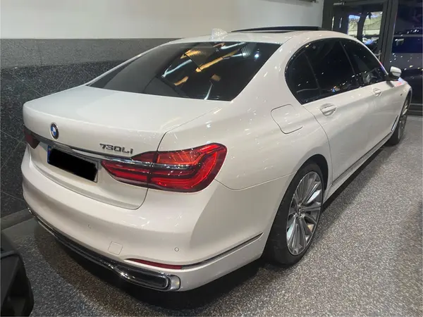 ب ام و، سری 7