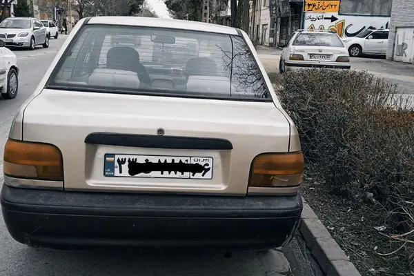 پراید، صندوق دار