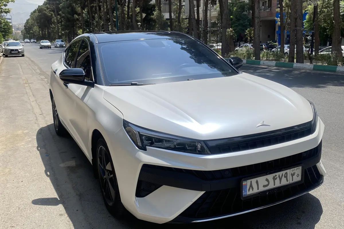 کی ام سی،  J7
