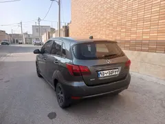 بایک، سابرینا هاچ بک (مونتاژ)