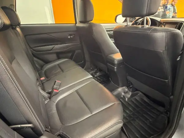 میتسوبیشی، اوتلندر