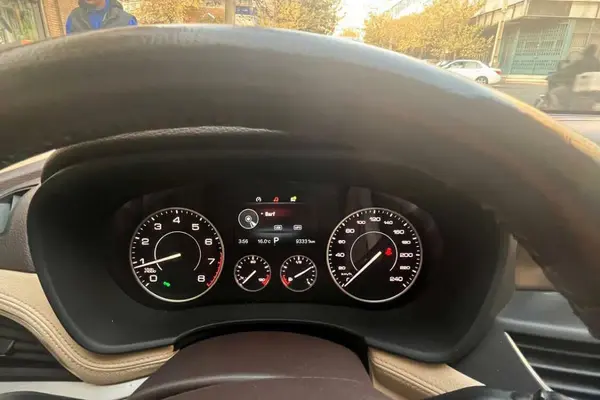 بورگوارد، BX7