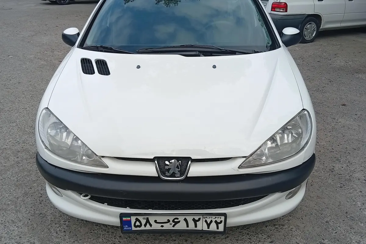 پژو،  206