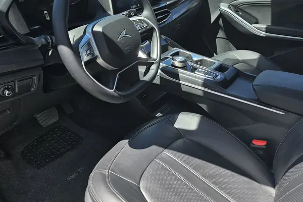 کی ام سی  X5