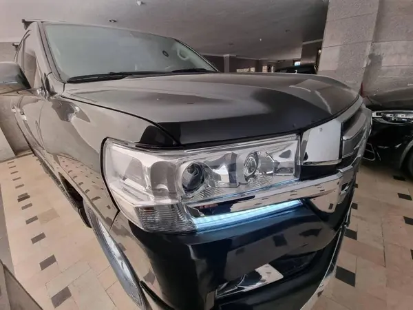 تویوتا، لندکروز چهار در