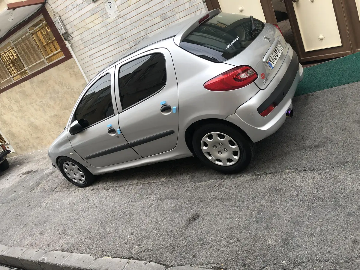 پژو،  206
