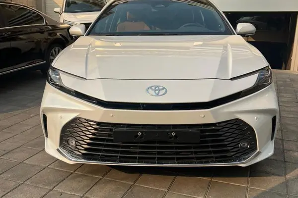 تویوتا، کمری هیبرید