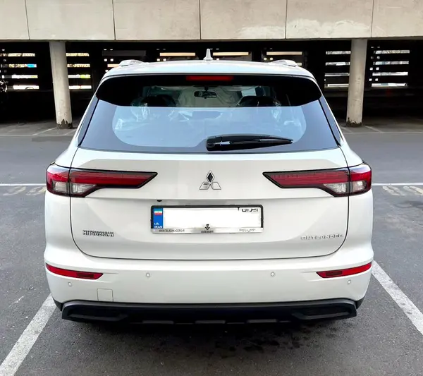 میتسوبیشی، اوتلندر