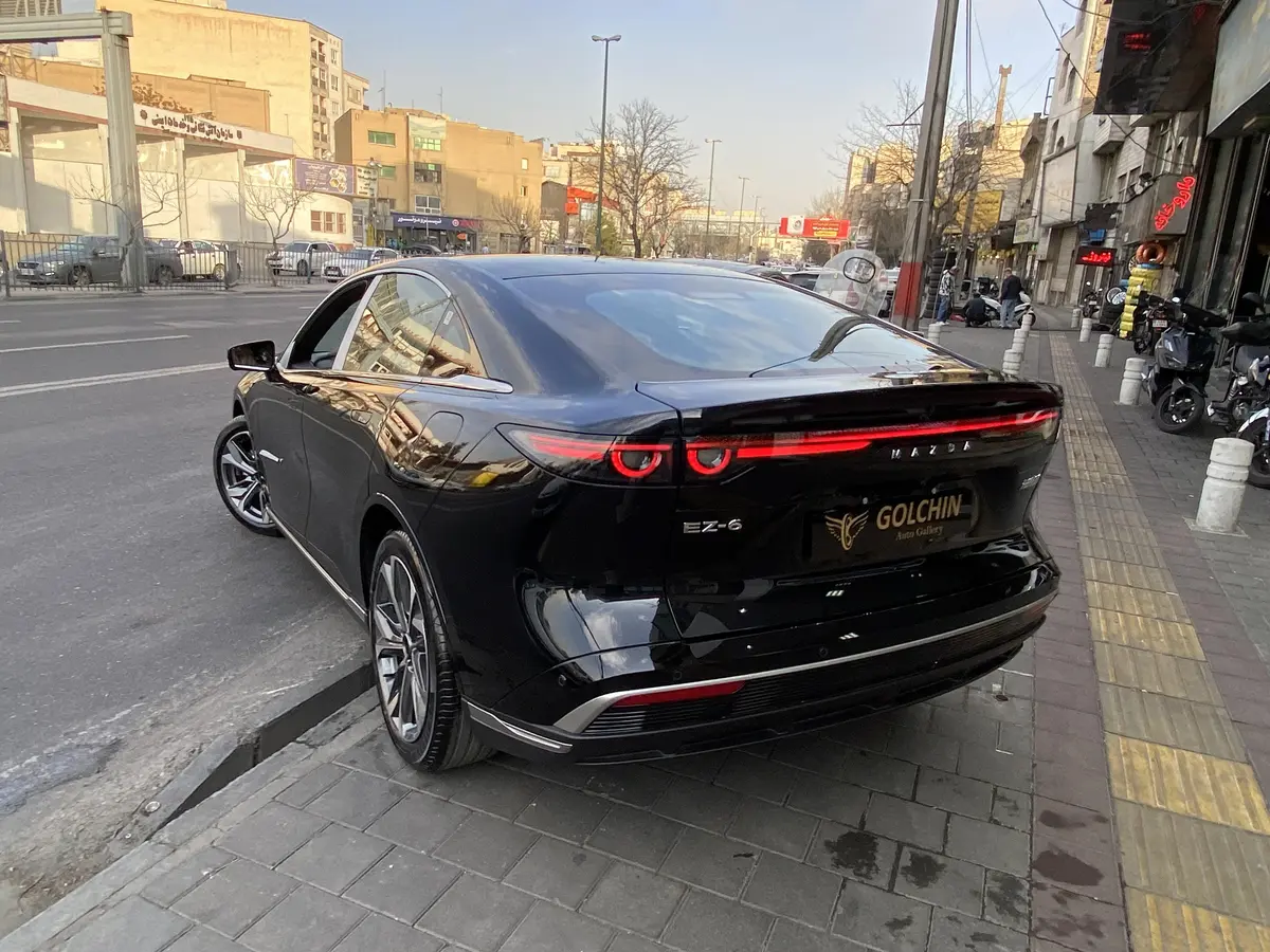 مزدا  EZ6