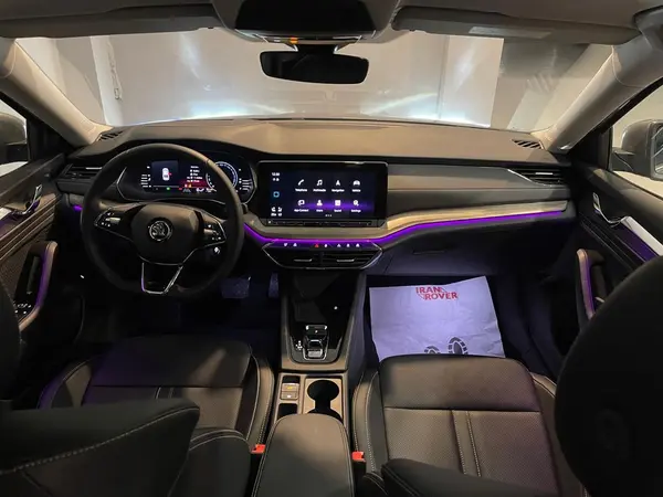 اشکودا، اوکتاویا پرو