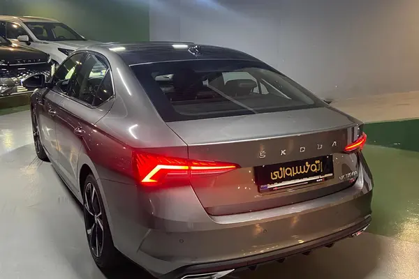 اشکودا، اوکتاویا پرو