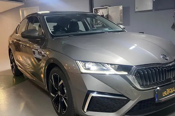 اشکودا، اوکتاویا پرو