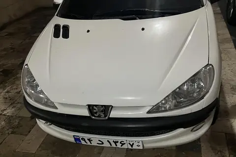 پژو، 206