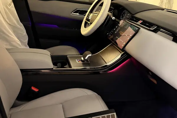 لندرور، رنجرور ولار