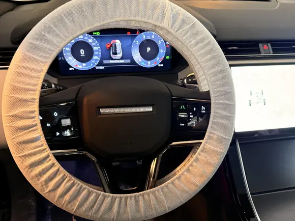 لندرور، رنجرور ولار