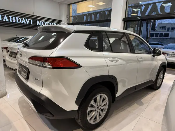 تویوتا، کرولا کراس هیبرید