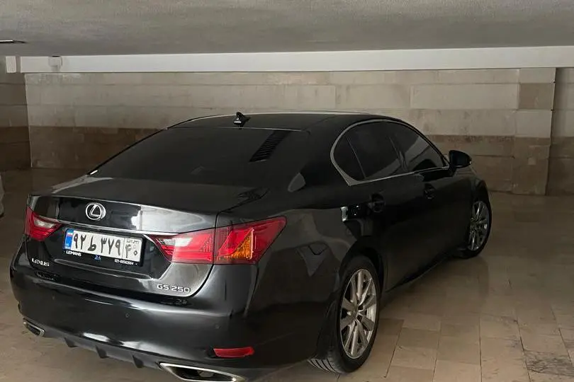 لکسوس  GS