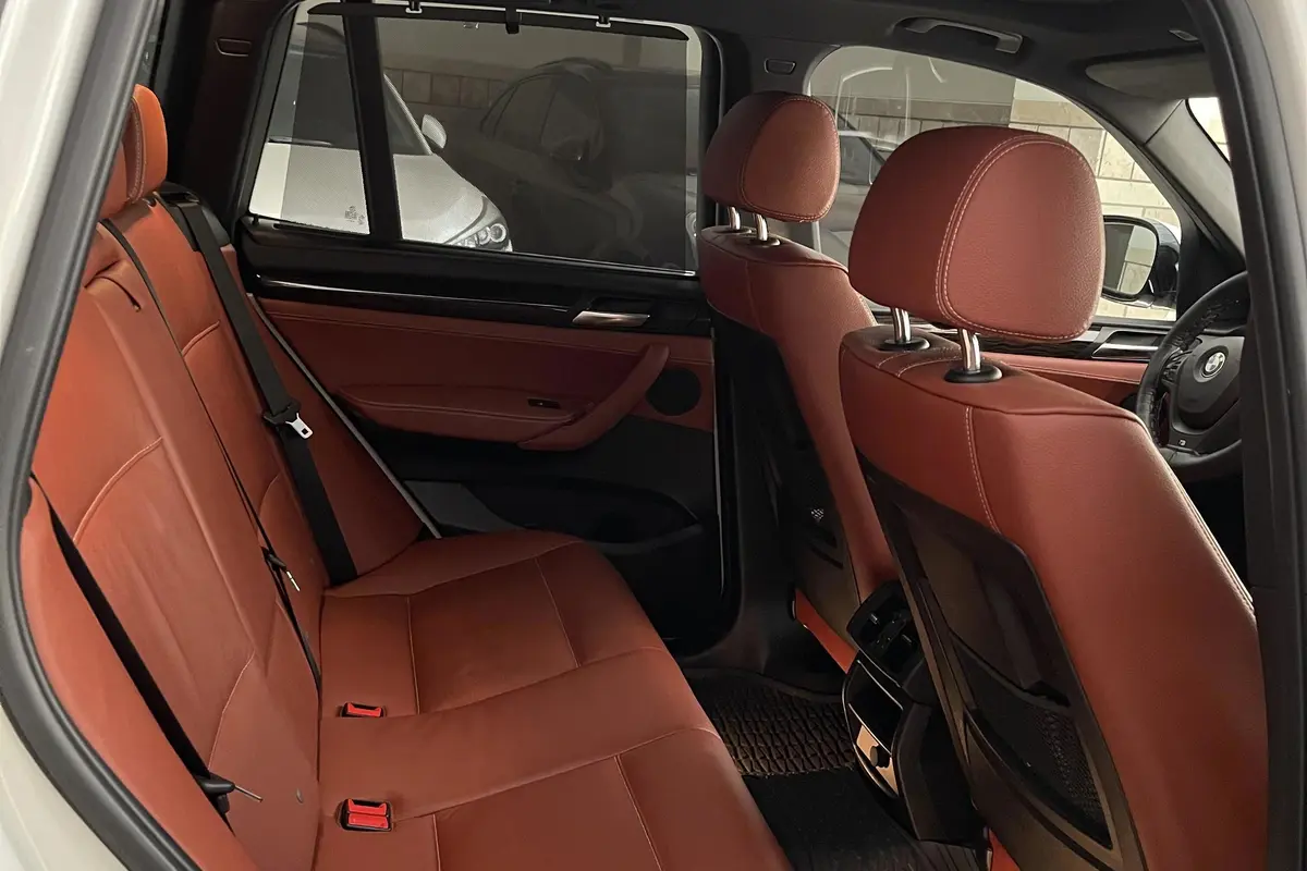 ب ام و،  X3