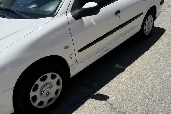 پژو  206 SD