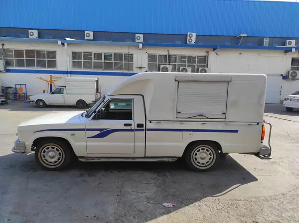 کارا، تک کابین