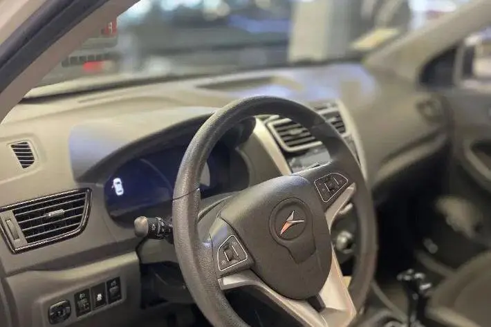 کی ام سی  SR3