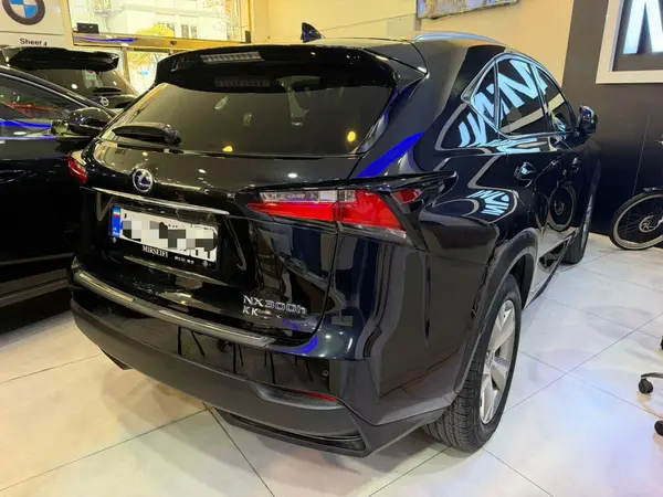 لکسوس، NX هیبرید