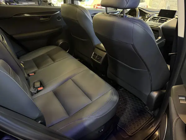 لکسوس، NX هیبرید