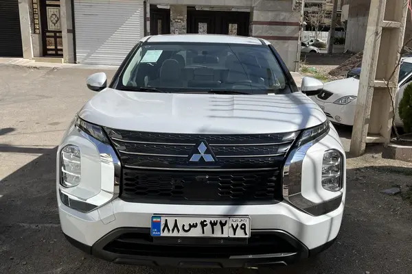 میتسوبیشی، اوتلندر