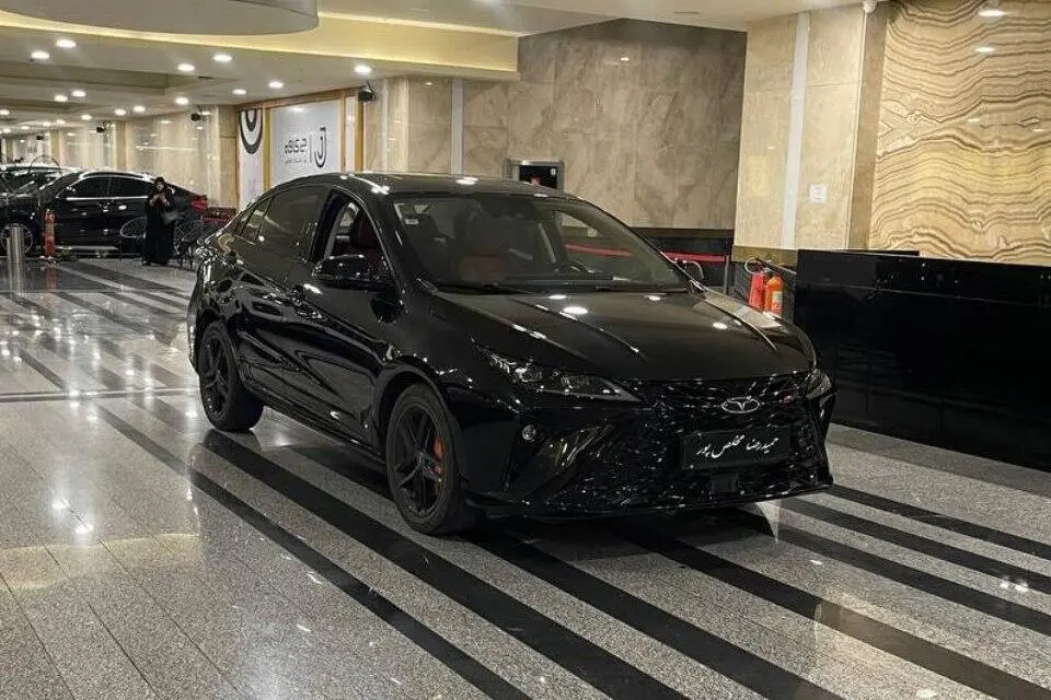 فونیکس،  آریزو 6 جی تی (Z6 GT)