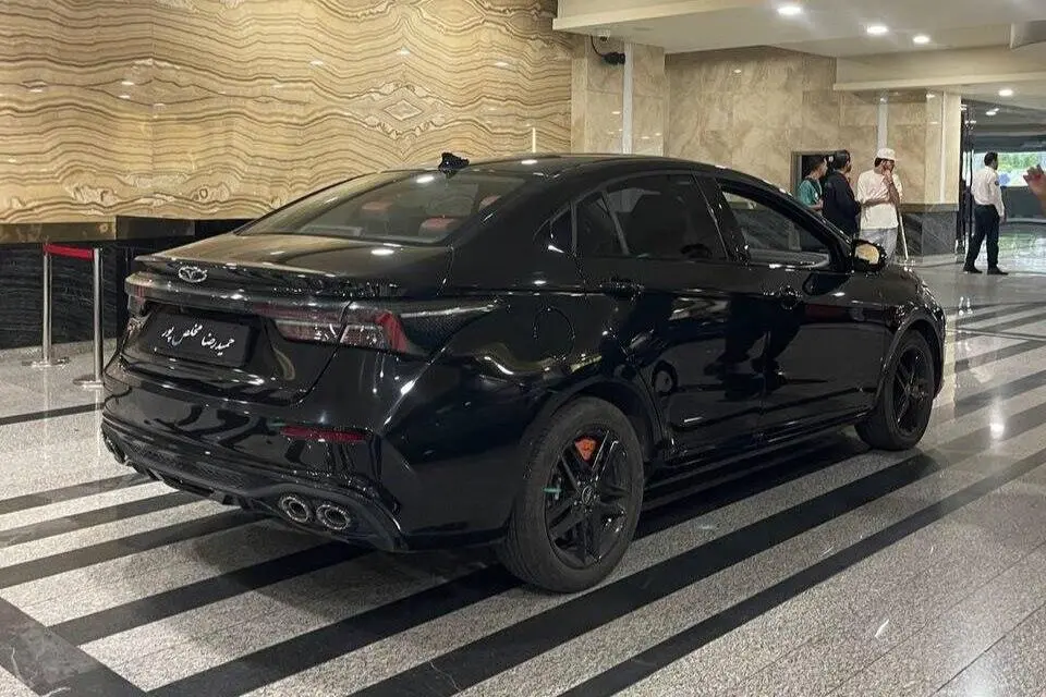 فونیکس،  آریزو 6 جی تی (Z6 GT)