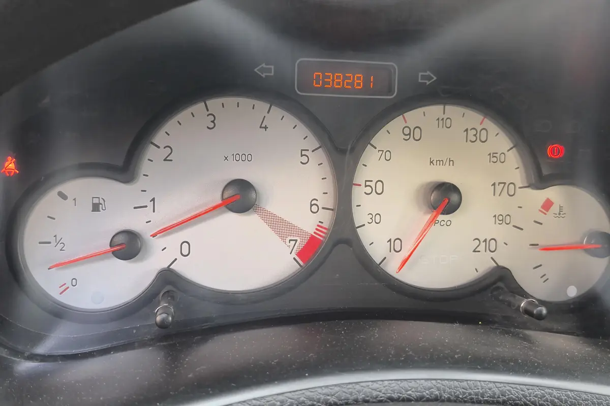 پژو،  206