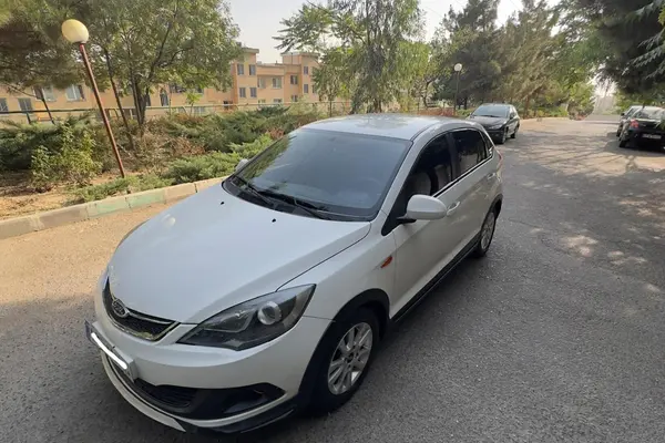 ام وی ام  315هاچ بک