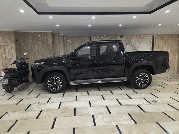 اینفینیت، اکسپلورر