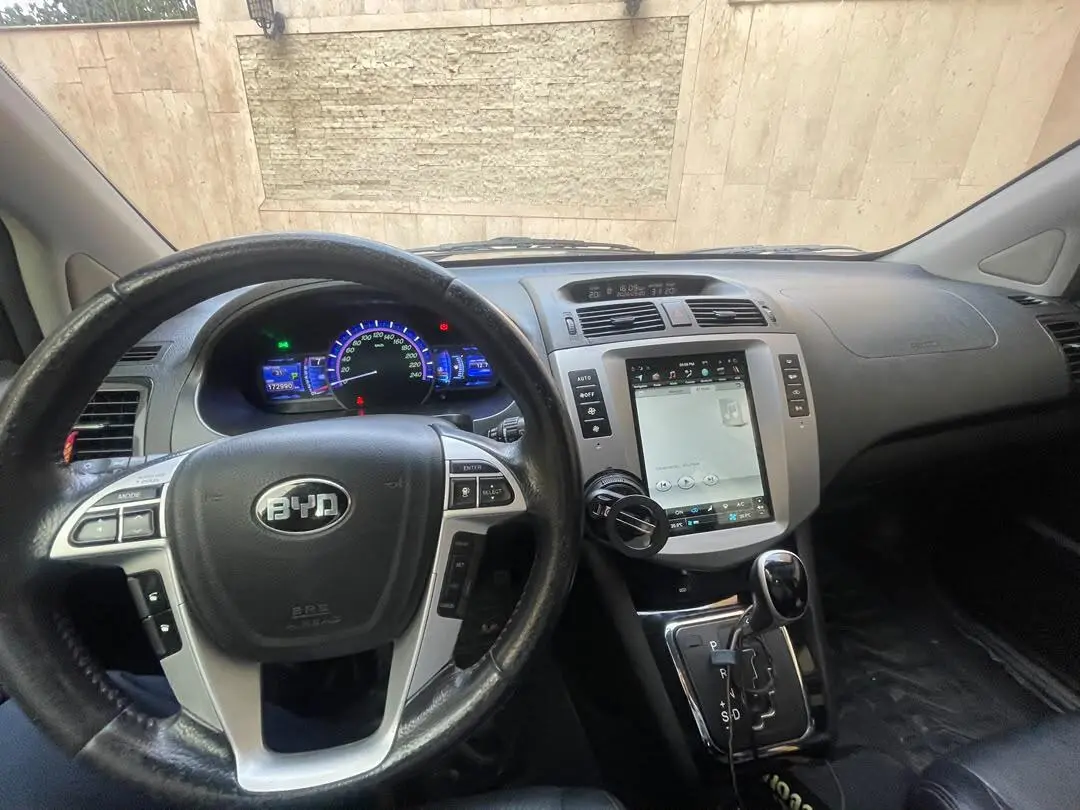بی وای دی،  S6