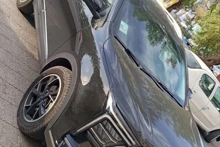 کی ام سی،  X5