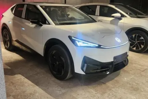 فولکس، آی دی یونیکس