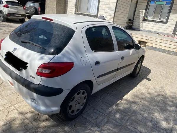 پژو، 206