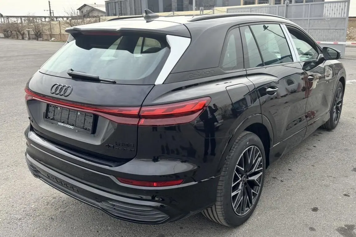 آئودی،  Q5 e-tron