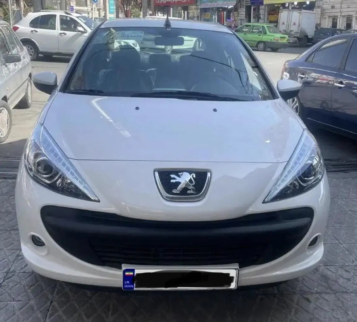 پژو،  207