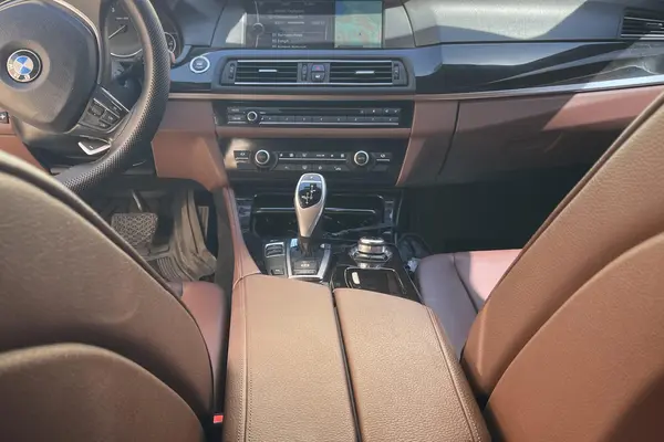 ب ام و، سری 5 سدان