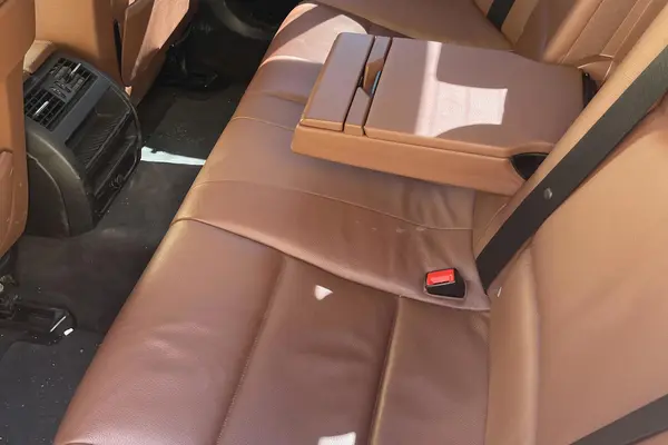 ب ام و، سری 5 سدان