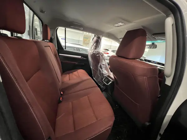 تویوتا، هایلوکس دو کابین