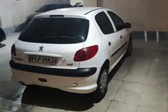 پژو، 206