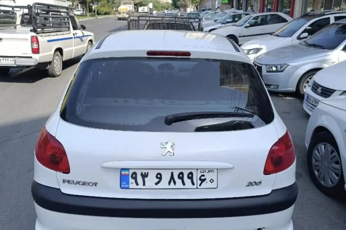 پژو،  206