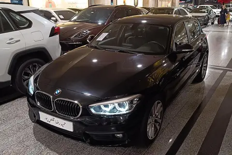 ب ام و، سری 1 هاچ بک