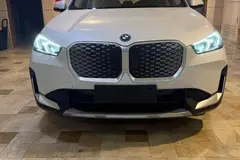 ب ام و، iX1