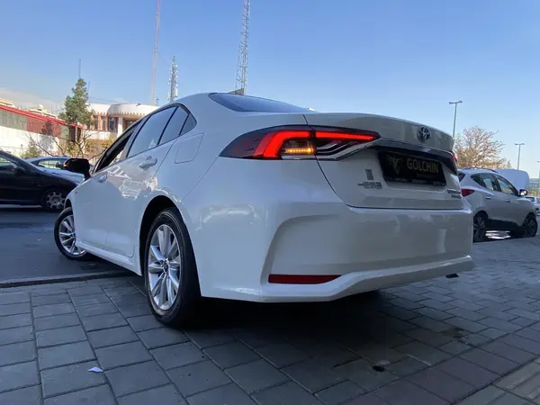 تویوتا، کرولا هیبرید