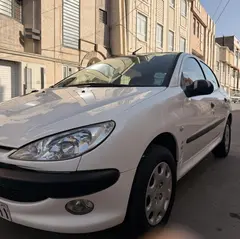 پژو، 206