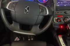 دی اس، 4 کراس بک